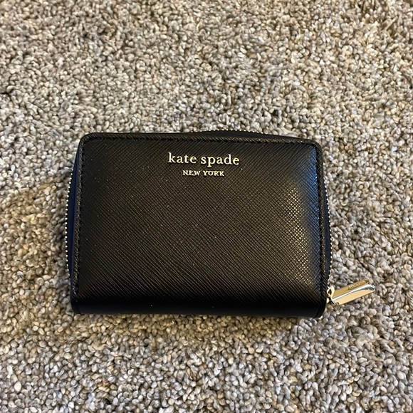 kate spade Accessories - Black Leather Kate Spade Zip Card Case